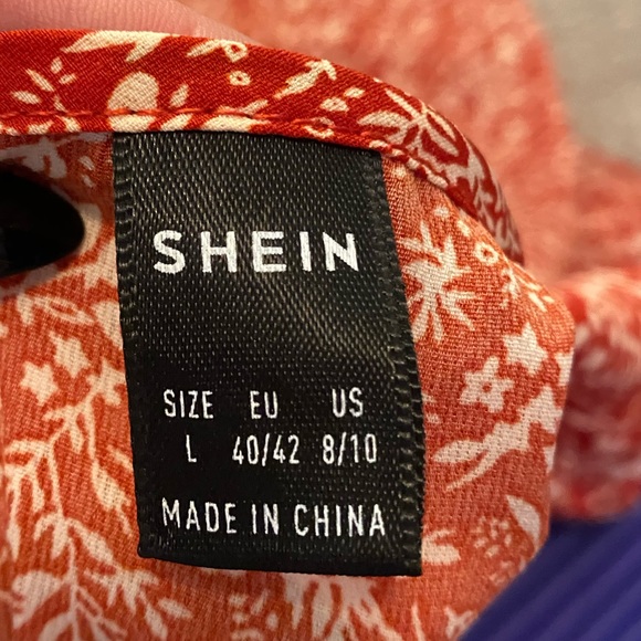 SHEIN Flowy Floral Top - Picture 3 of 3